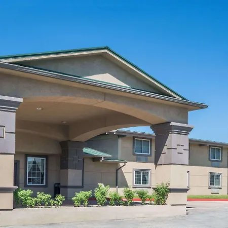 Super 8 By Wyndham Beaumont I-10 College St Motel